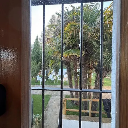 Paraiso Natural Unico -villa Cueva Turche Мини-отель *