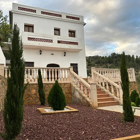 Paraiso Natural Unico -villa Cueva Turche 宾馆